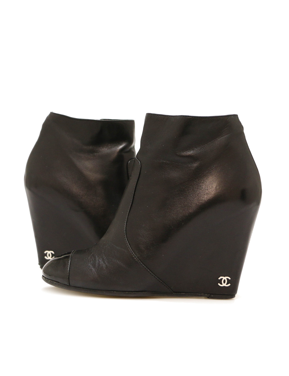 Boots CHANEL cuir d'agneau noir