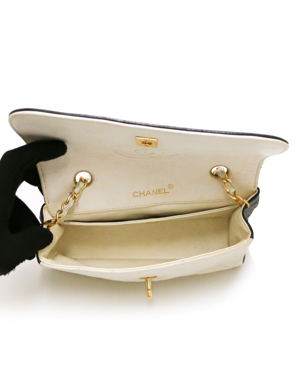 Sac vintage blanc et noir CHANEL