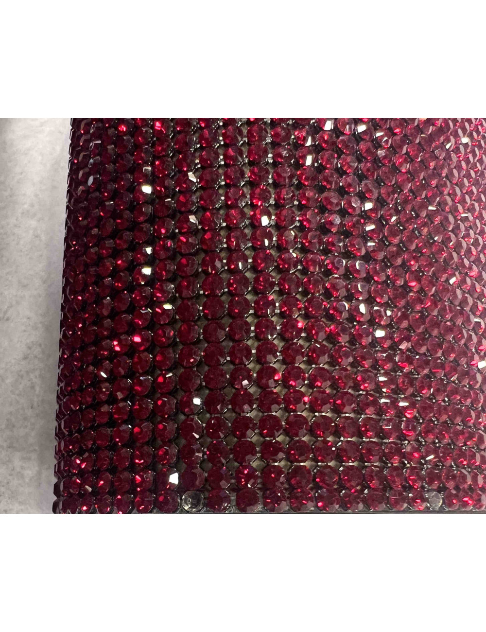 Minaudière en cristal mesh rubis SWAROVSKI