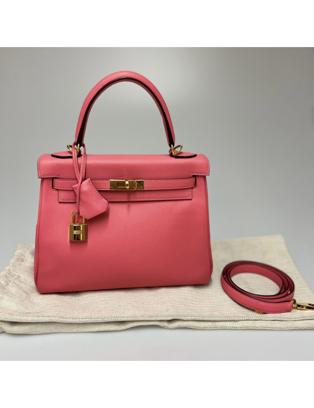 Sac HERMES Kelly 25 cuir swift
