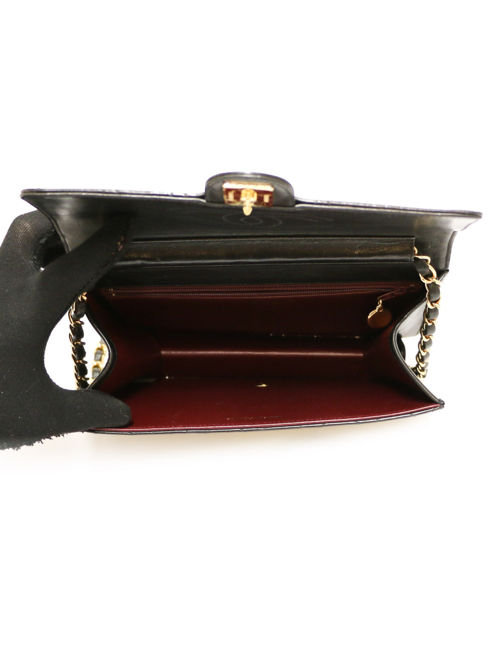 Sac à main CHANEL cuir matelassé noir