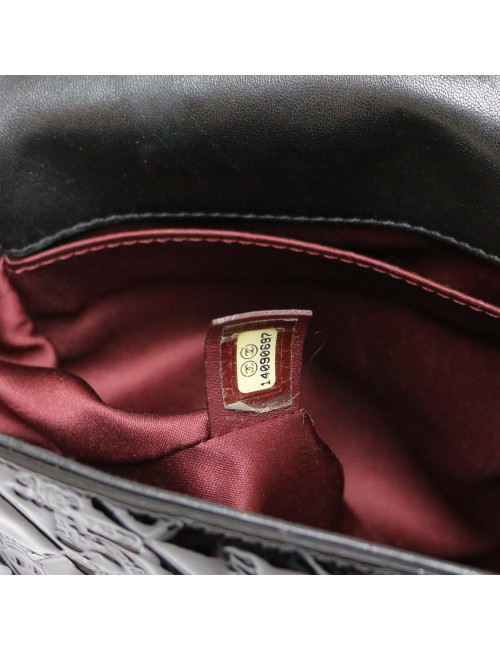 CHANEL Jumbo bag embossed patent black leather