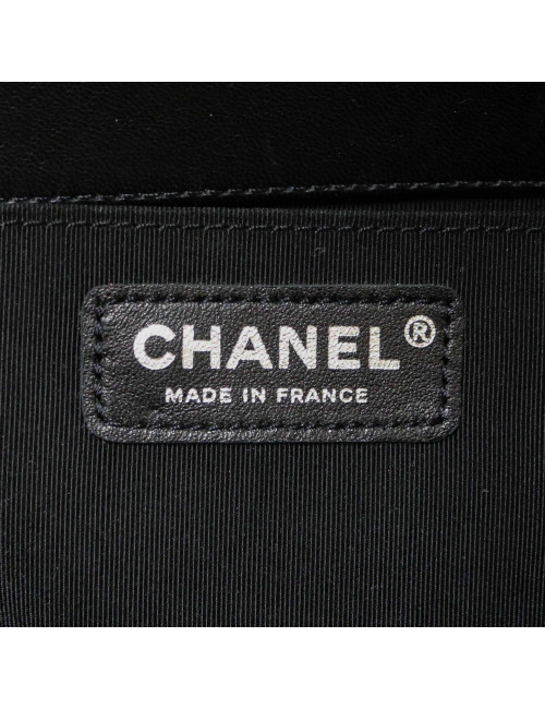 Boy CHANEL cuir lisse noir