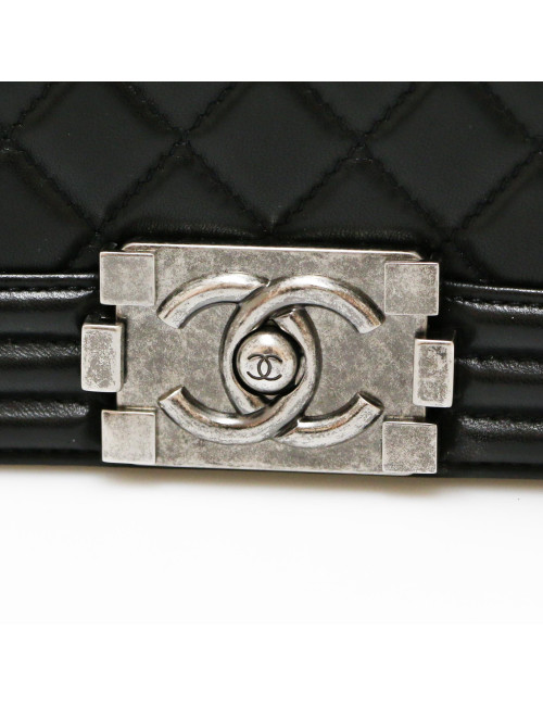 Boy CHANEL cuir lisse noir