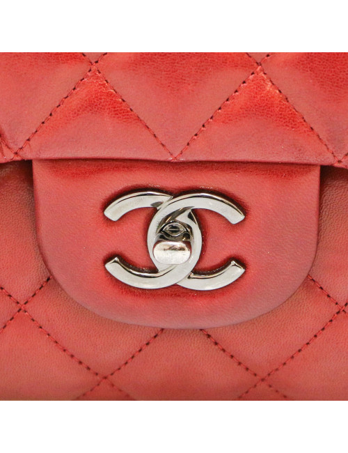 Jumbo CHANEL rouge cuir d'agneau matelassé