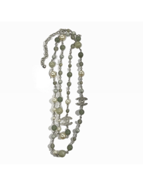 Sautoir CHANEL perles vert pâle