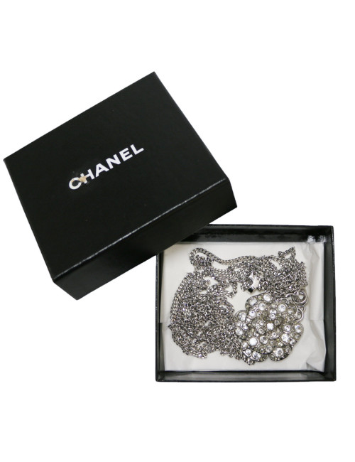 CHANEL silver camellia necklace-belt, Cruise 2005