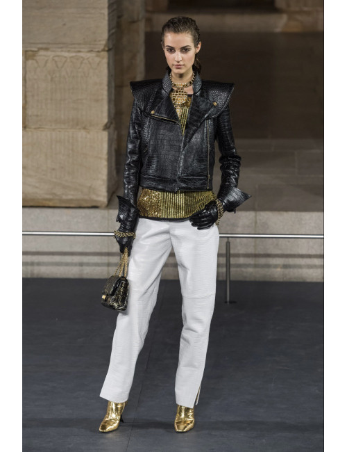 Sac CHANEL  imitation crocodile noir peint c h a n e l doré