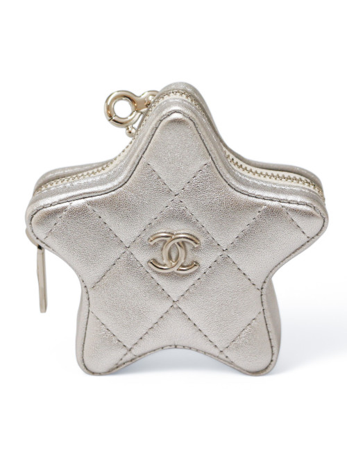 Charm CHANEL cuir d'agneau