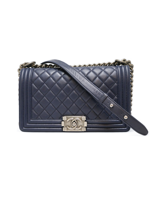 Boy CHANEL cuir d'agneau bleu