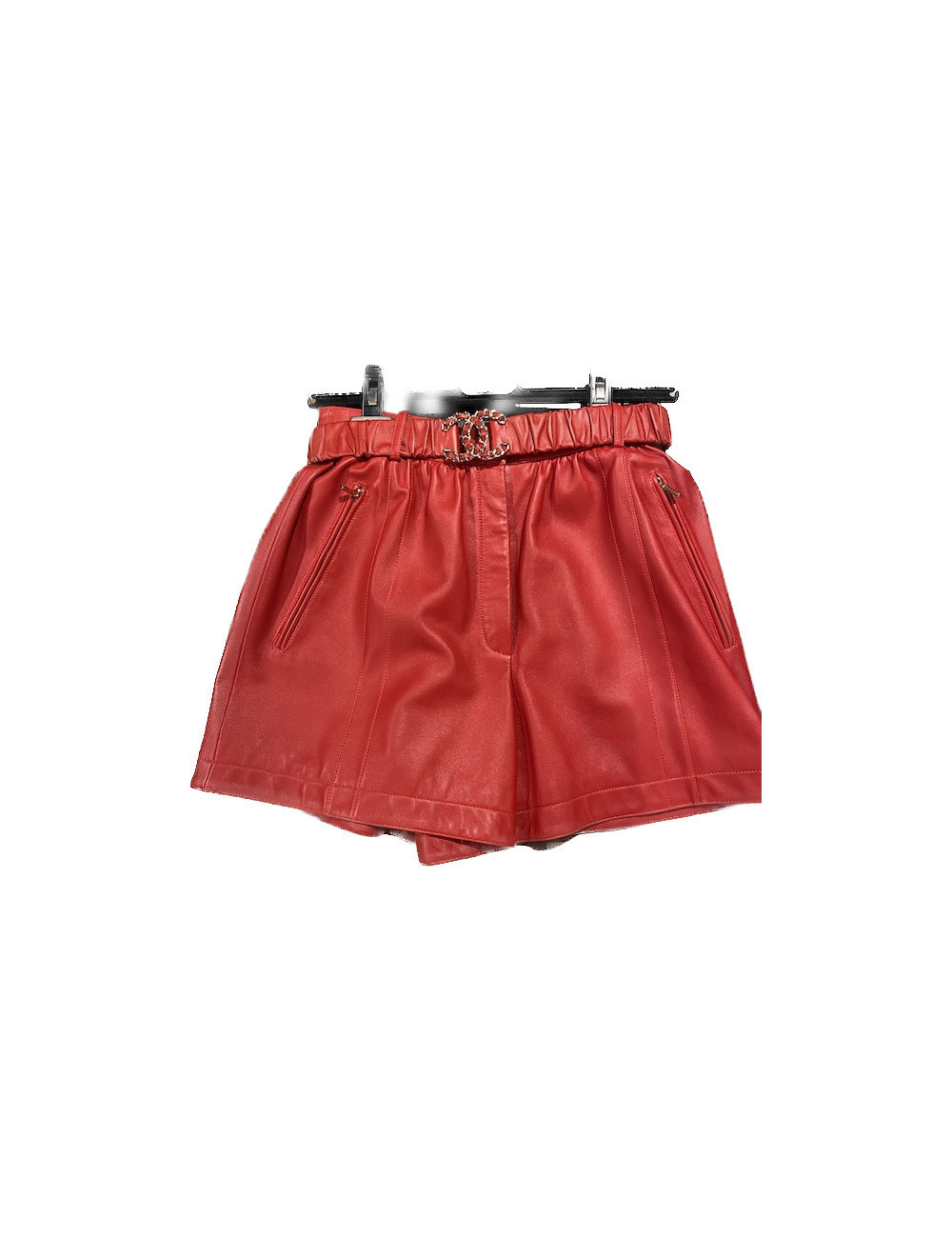 Short T38 CHANEL cuir rouge ceinture broche 