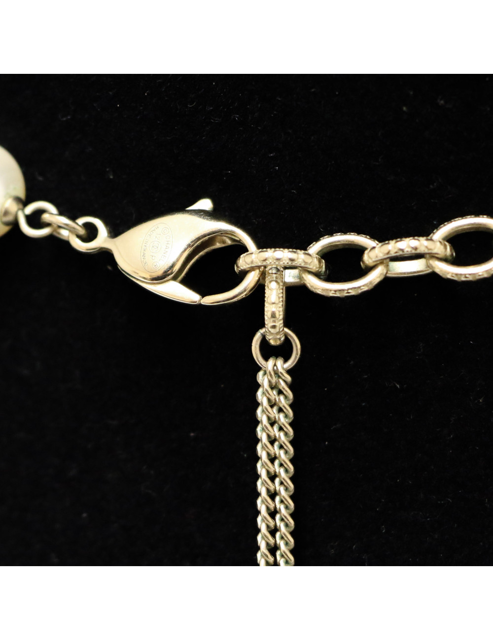 Sautoir Classique CHANEL nacre et rose