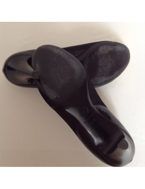 escarpins CHANEL t 39.5 bout dorés