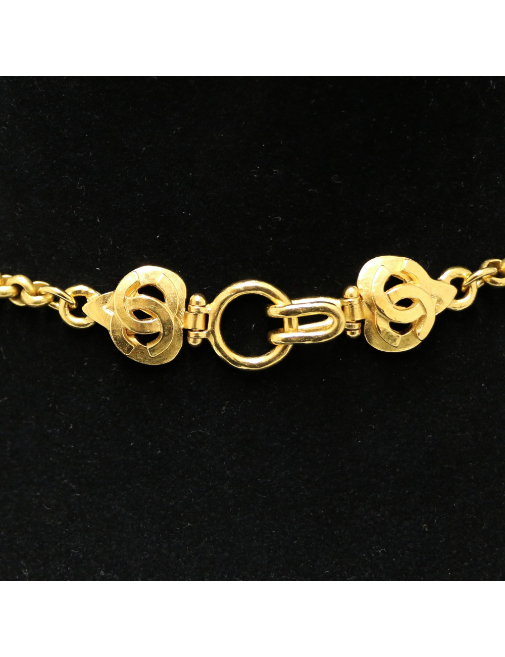 CHANEL long chain necklace with gold CC pendant