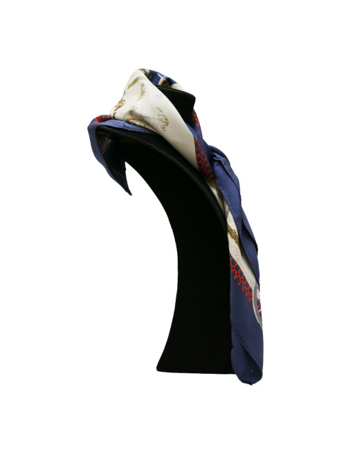 Carré HERMES L'hiver en poste