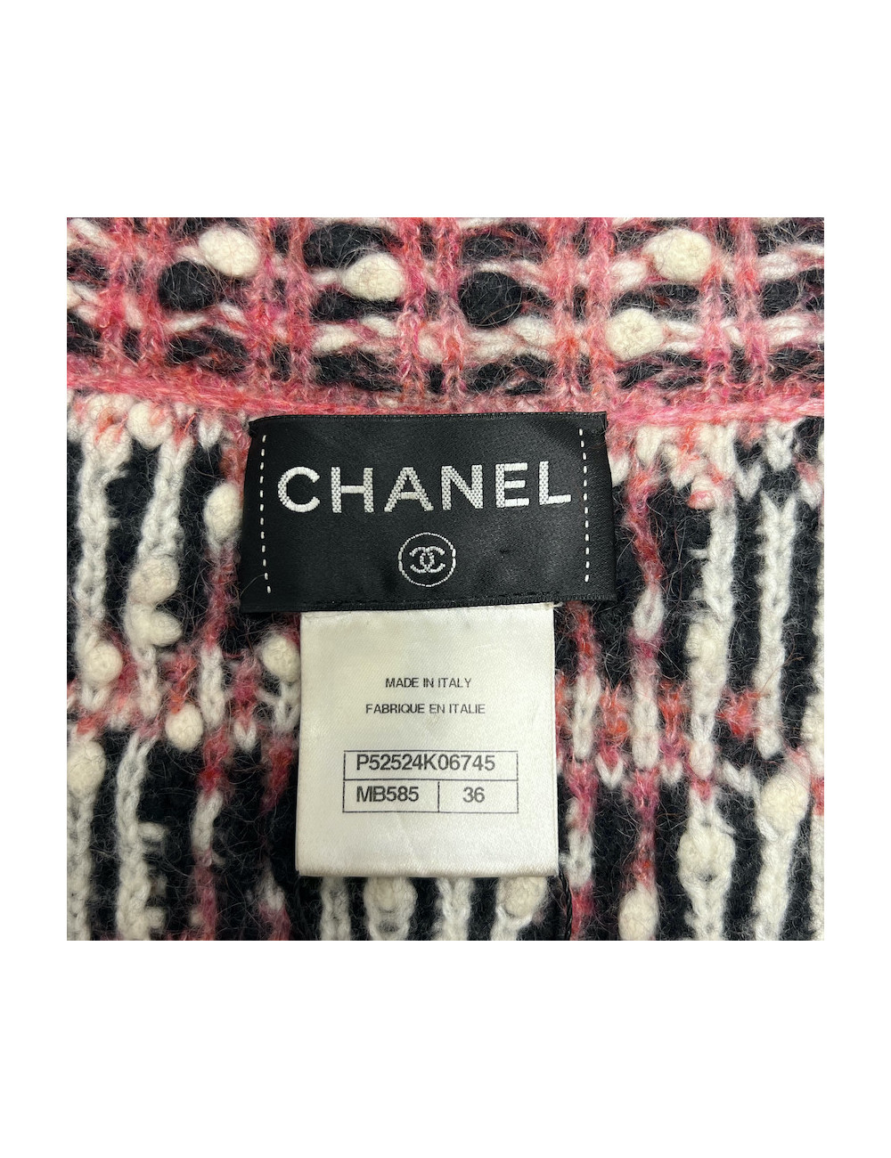 Manteau rose Chanel façon kimono : livraison express monde