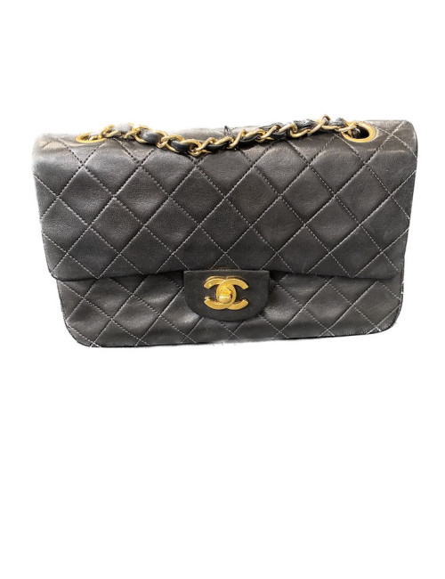 Timeless CHANEL matelassé noir
