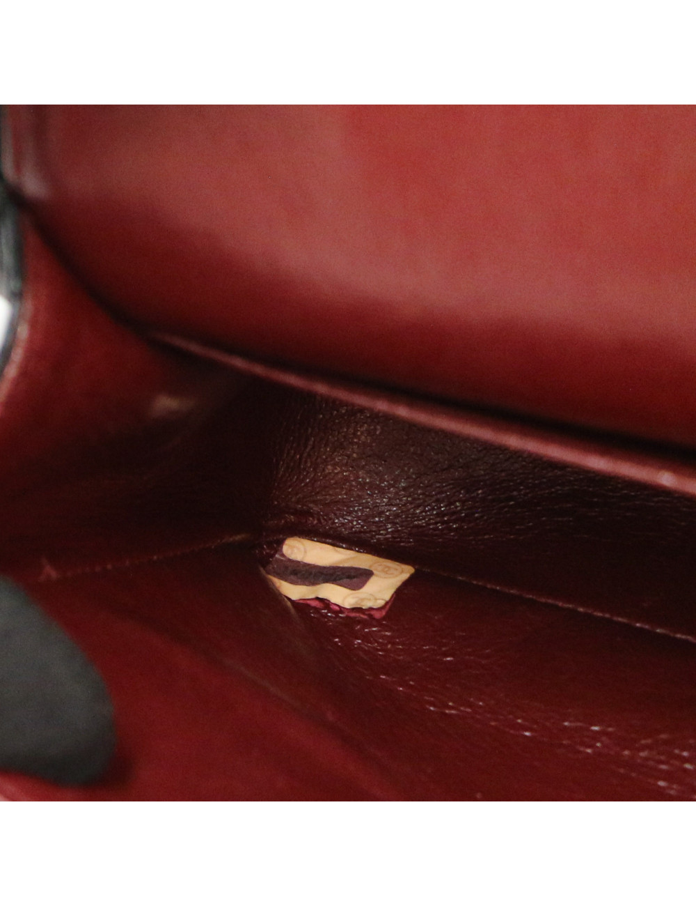 Timeless CHANEL médium cuir d'agneau noir