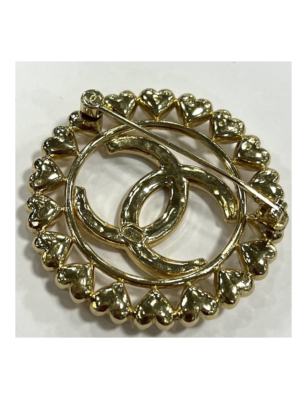 Broche CHANEL ronde dorée 