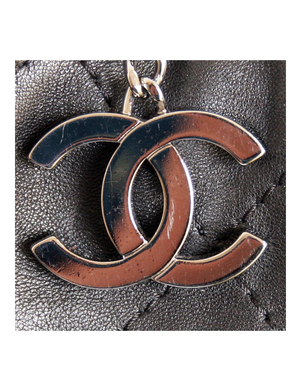 sac cabas CHANEL en cuir matelassé