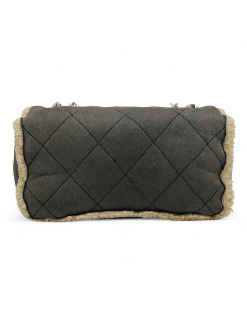 Timeless CHANEL peau retournée