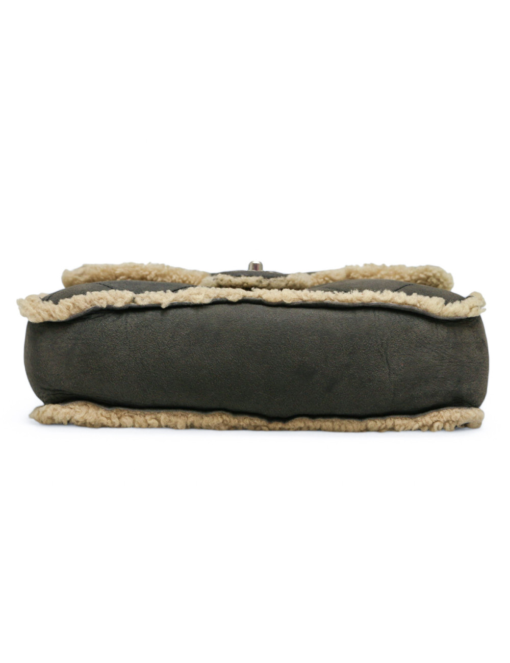 Timeless CHANEL peau retournée