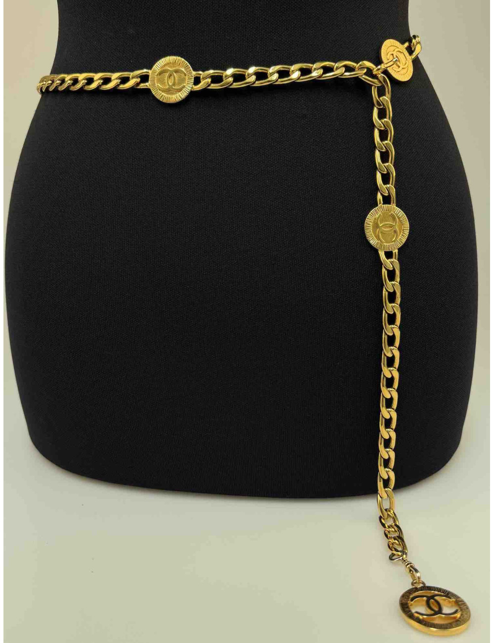 Ceinture CHANEL chaine dorée médaillons CC