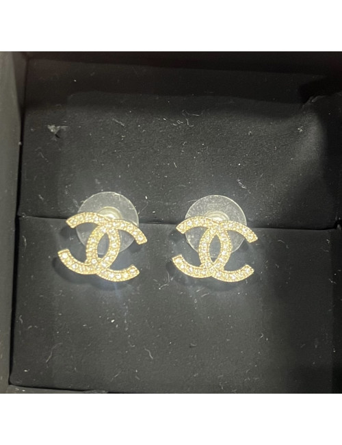 Boucles d'oreille CHANEL CC strass