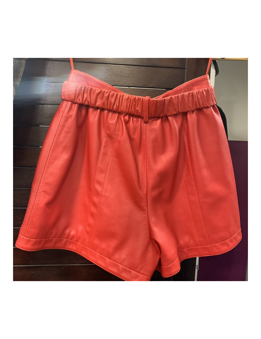 Robe CHANEL noire élégante