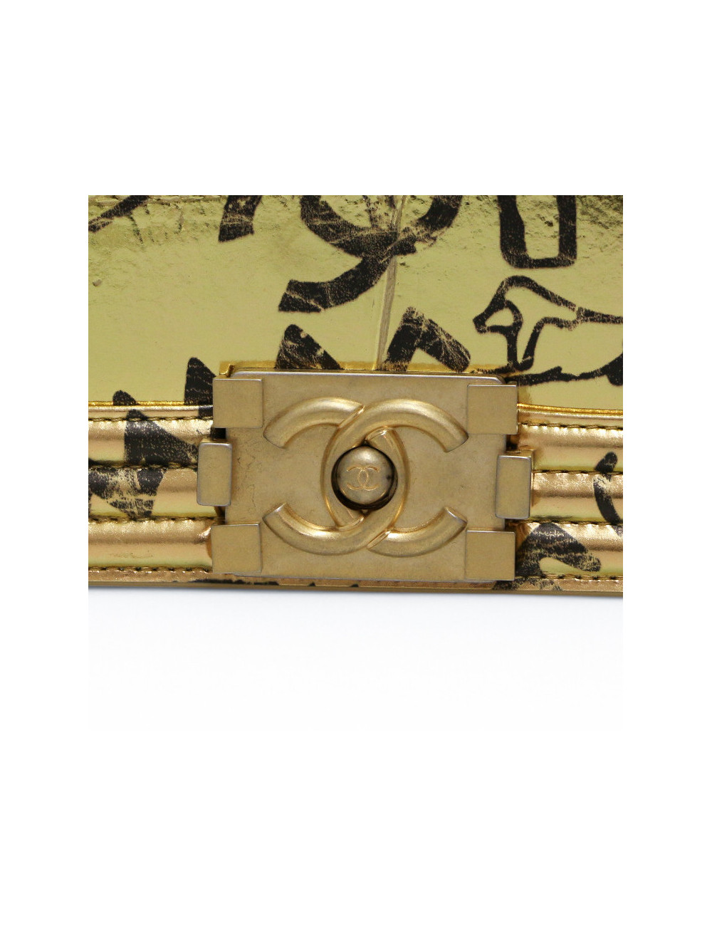Sac Boy CHANEL doré Graffiti façon croco embossé