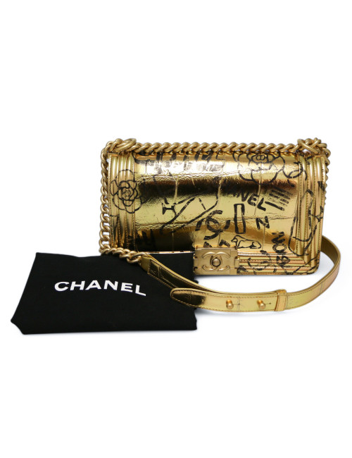 Sac Boy CHANEL doré Graffiti façon croco embossé