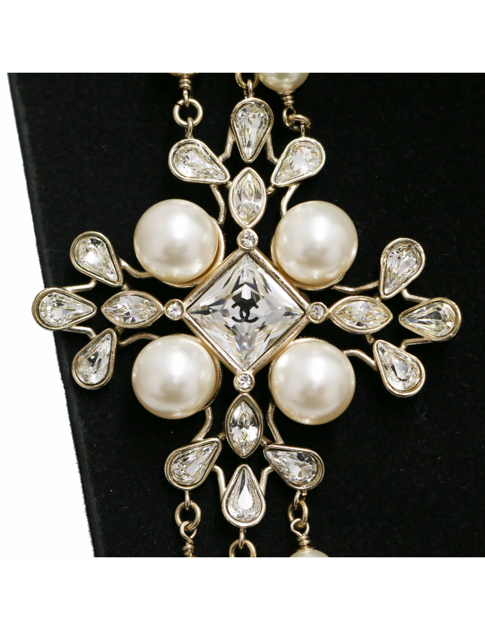 Sautoir Chanel multirangs doré : livré dans sa boîte Chanel d'origine