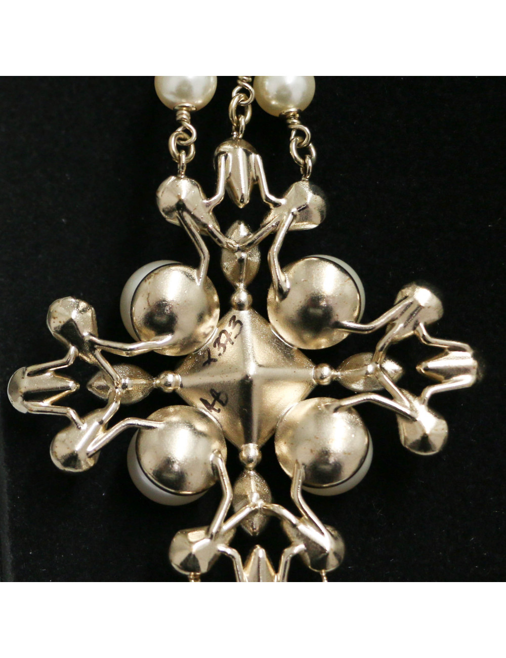 Sautoir Chanel multirangs doré : livré dans sa boîte Chanel d'origine