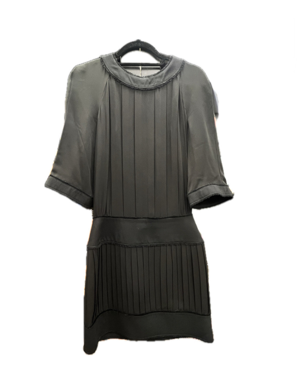 Robe Chanel T 38 plissée noire soie : livraison gratuite en Europe