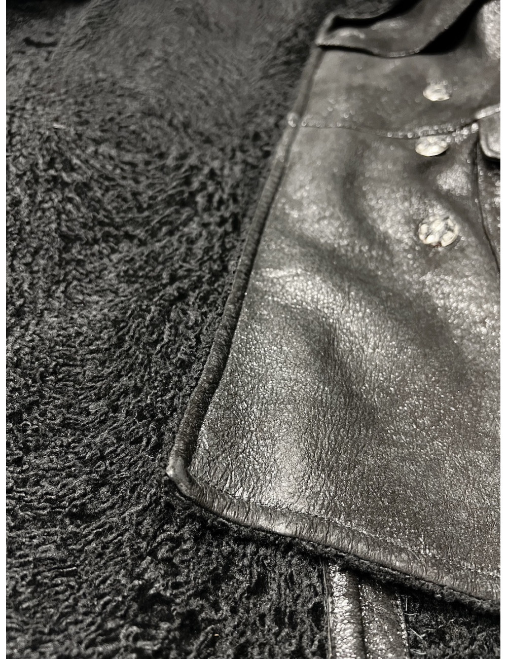 Caban Chanel agneau noir en taille 42 : occasion certifiée authentique