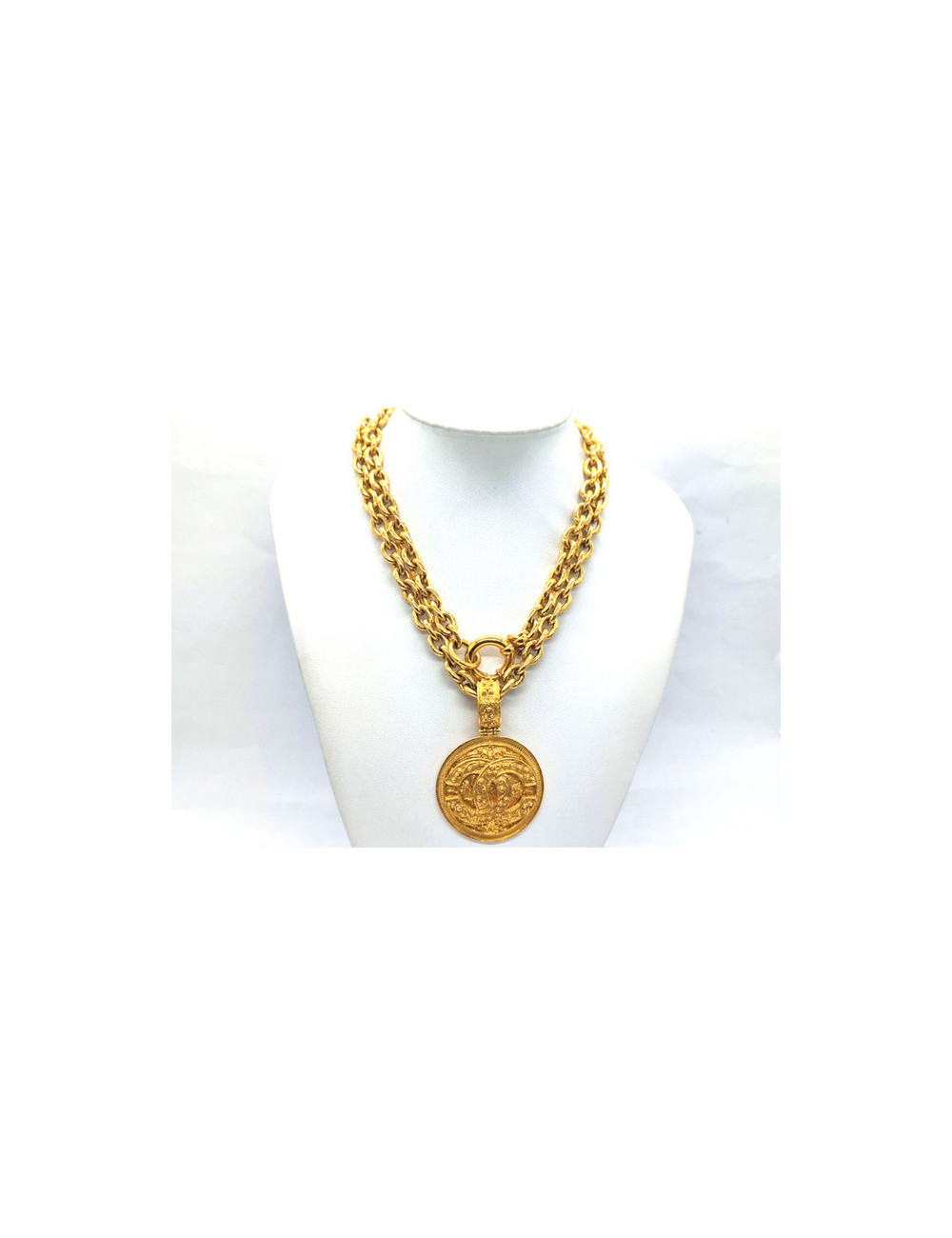 Collier CHANEL médaillon CC vintage