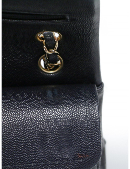 Sac Chanel caviar classique small disponible en seconde main de luxe