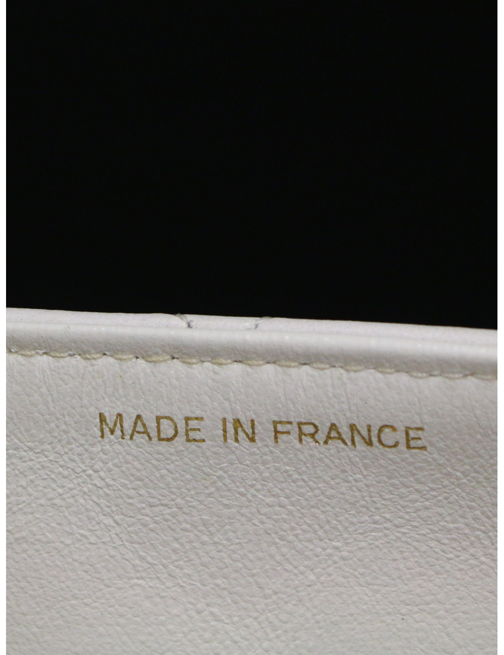 Petit Chanel blanc vintage en cuir : occasion certifiée authentique