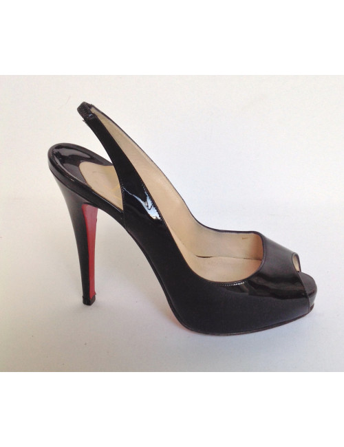 escarpins LOUBOUTIN t 35 vernis noirs
