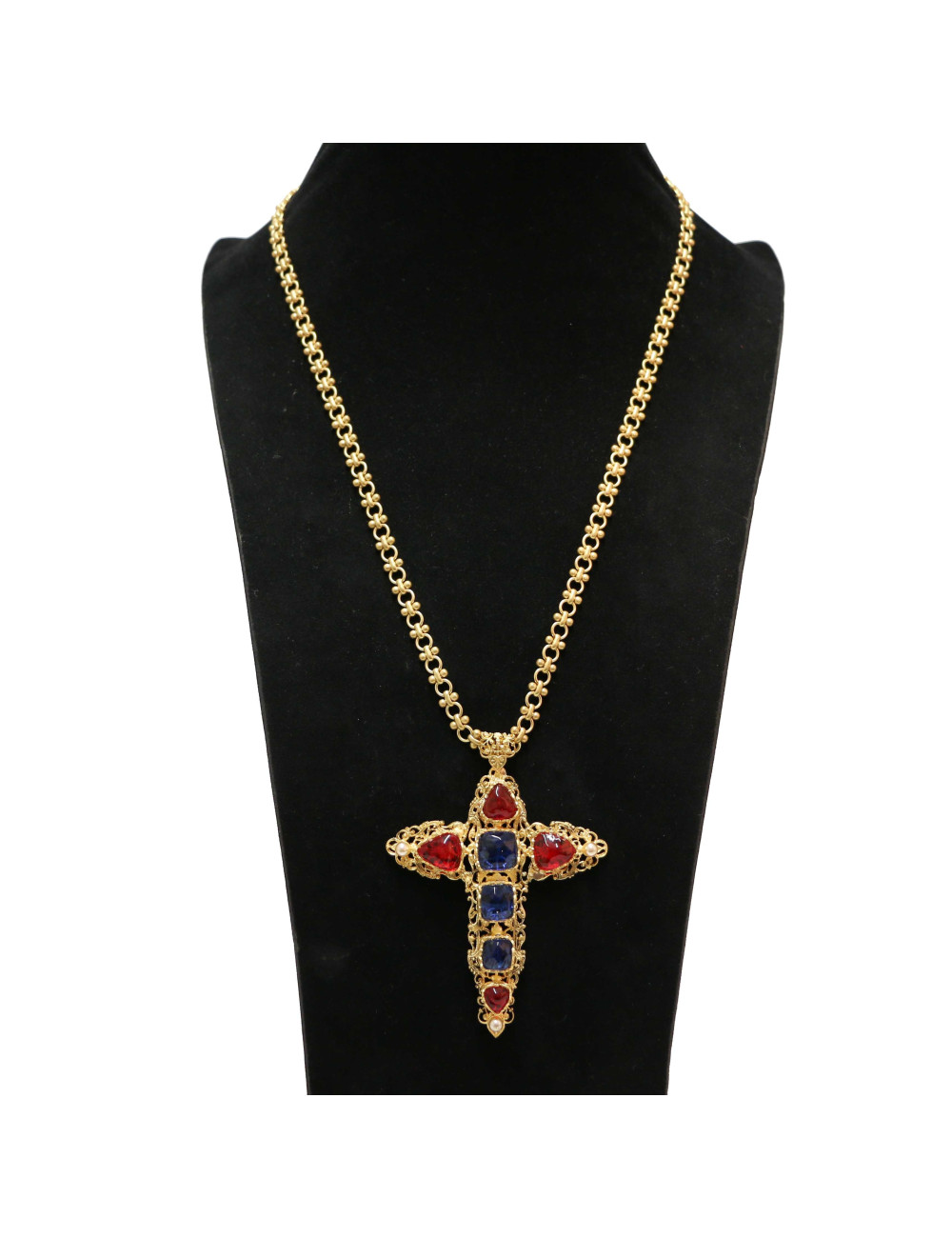 Bijou Couture croix Marguerite de Valois réalisé entièrement à la main