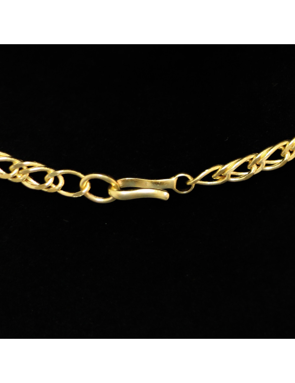 Croix MARGUERITE DE VALOIS filigrane Couture