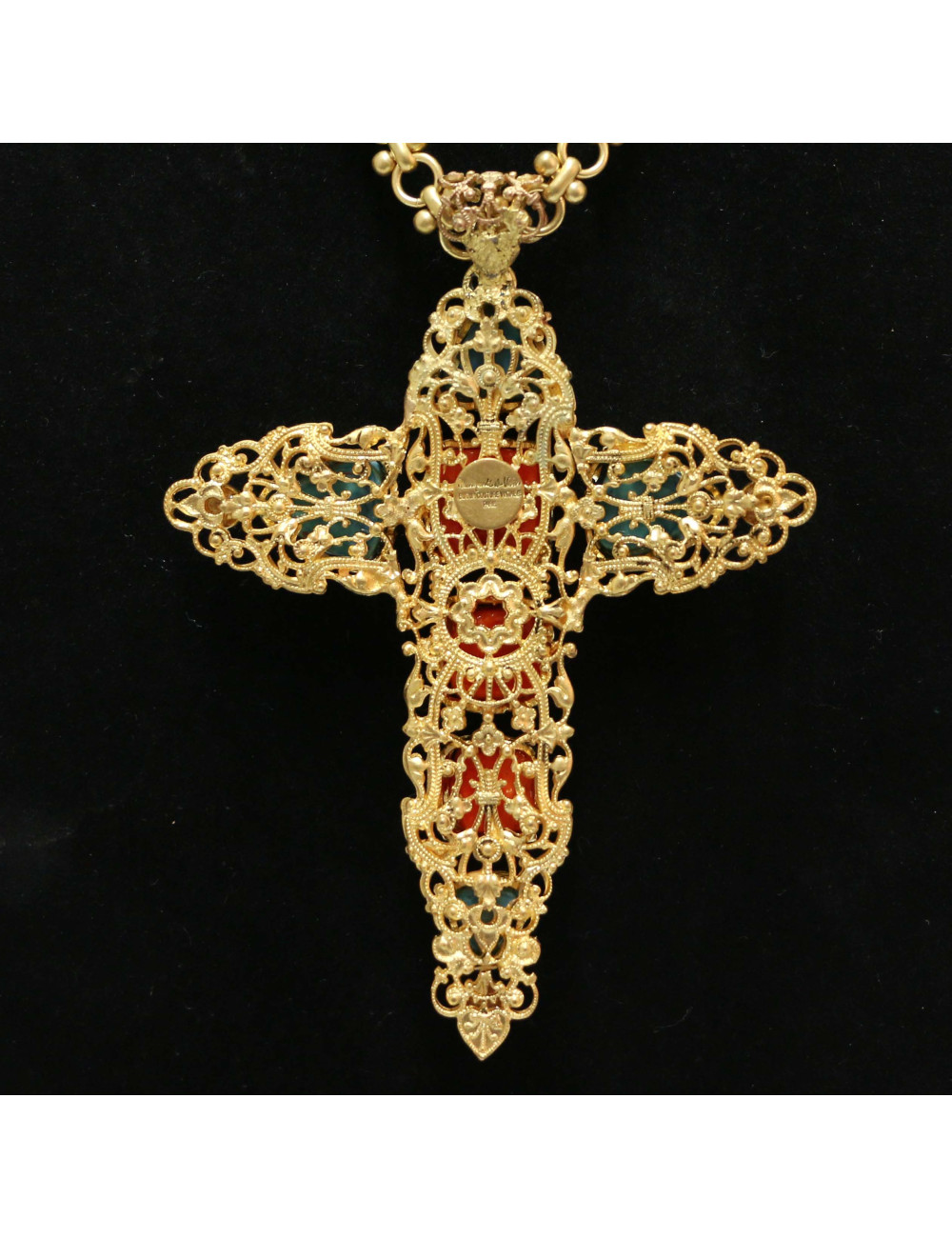 Pendentif croix Marguerite de Valois réalisé entièrement à la main