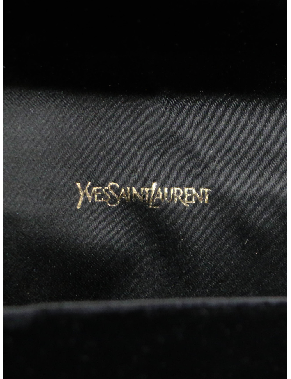 Superbe pochette YSL velours noir : occasion certifiée authentique