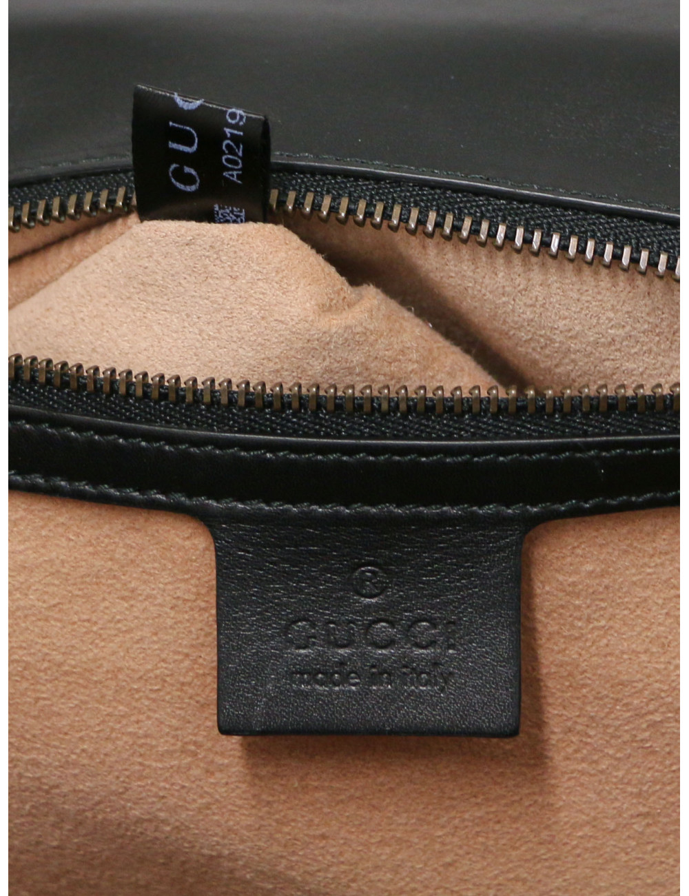 Queen Margaret Gucci en très bon état livré avec son dustbag Gucci