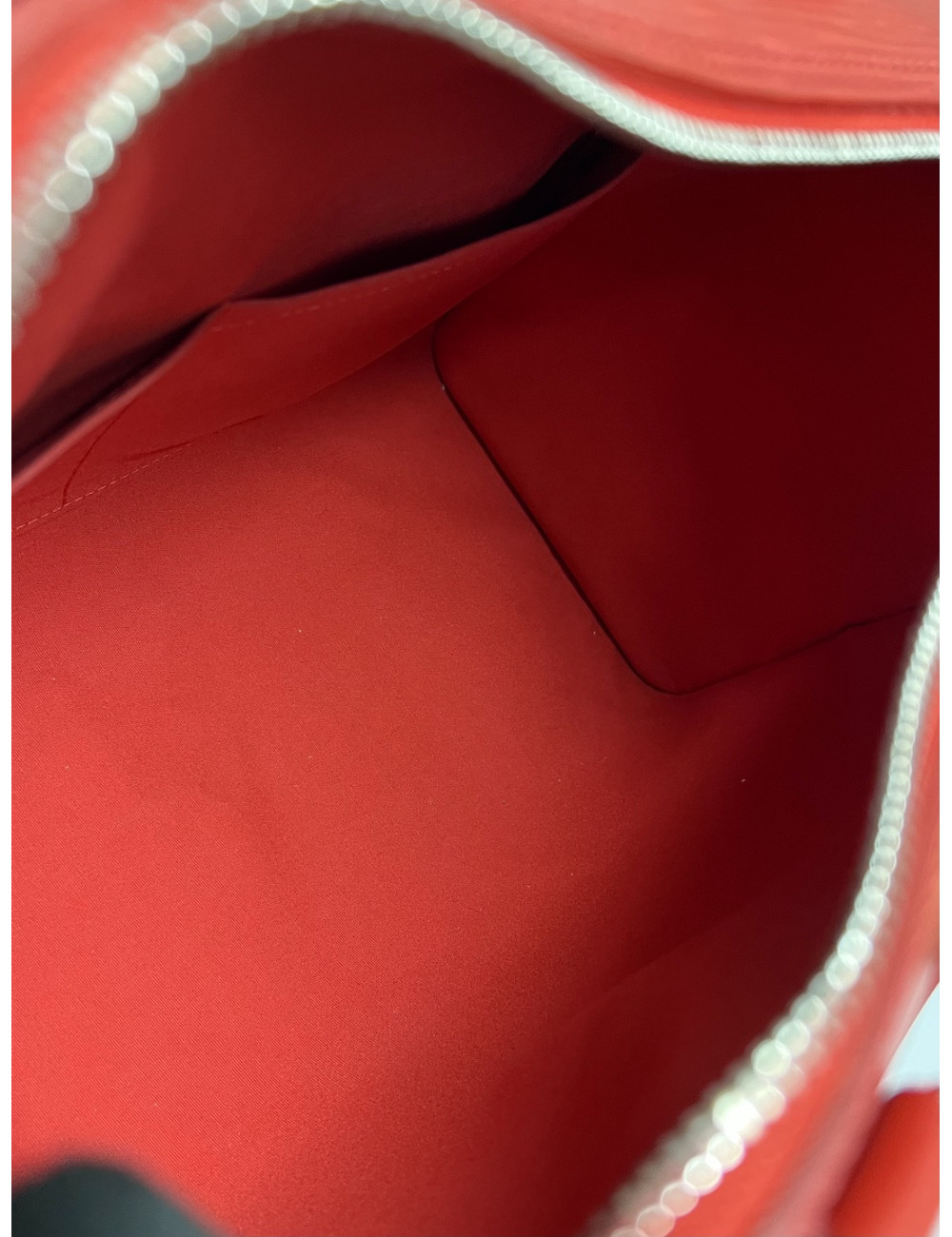 Sac Speedy cuir épi Louis Vuitton vintage rouge disponible d'occasion