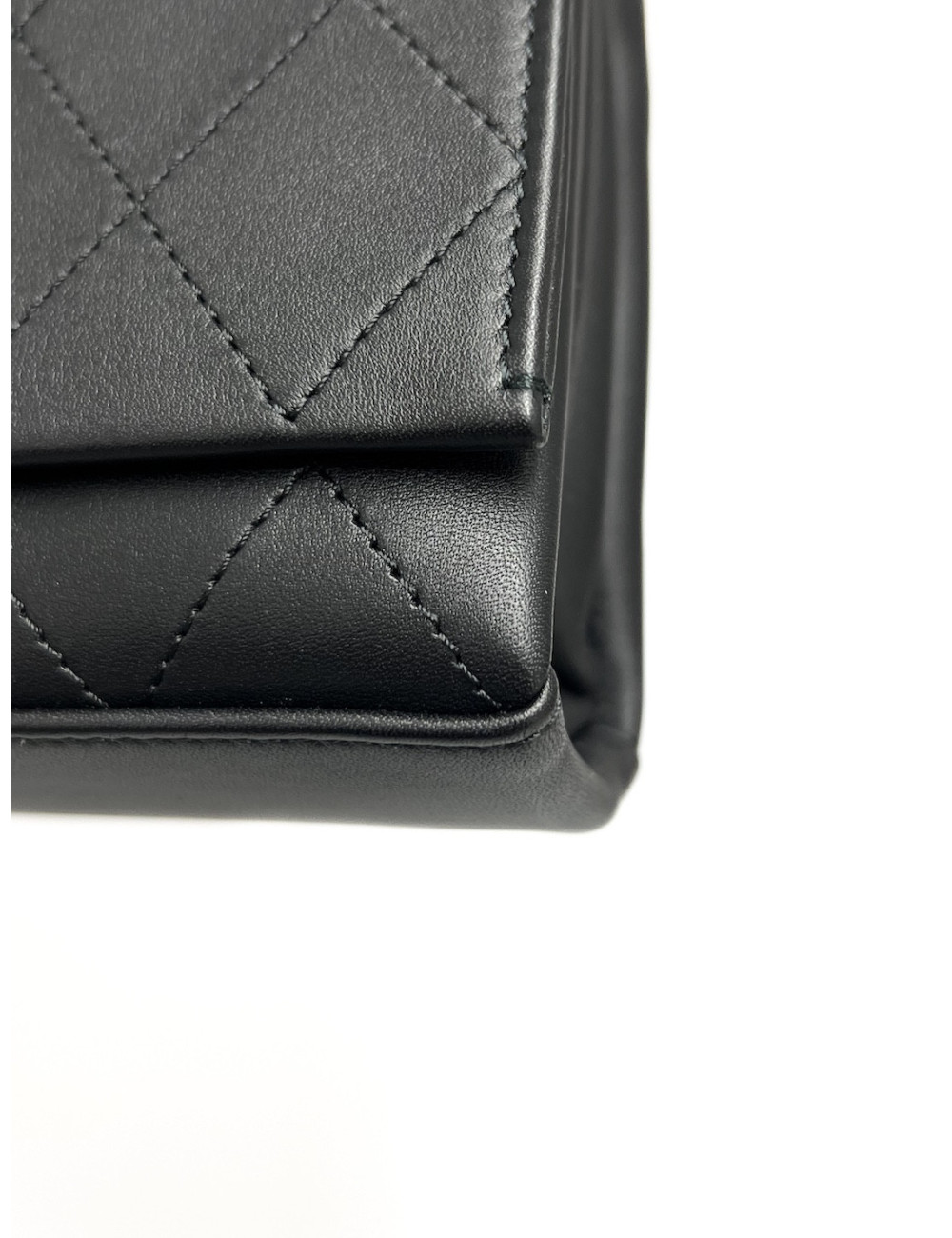 Sac CHANEL cuir à rabat noir