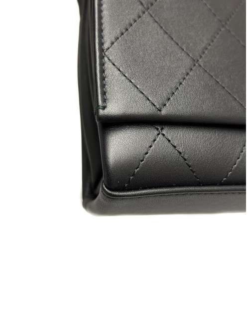 Sac CHANEL cuir à rabat noir