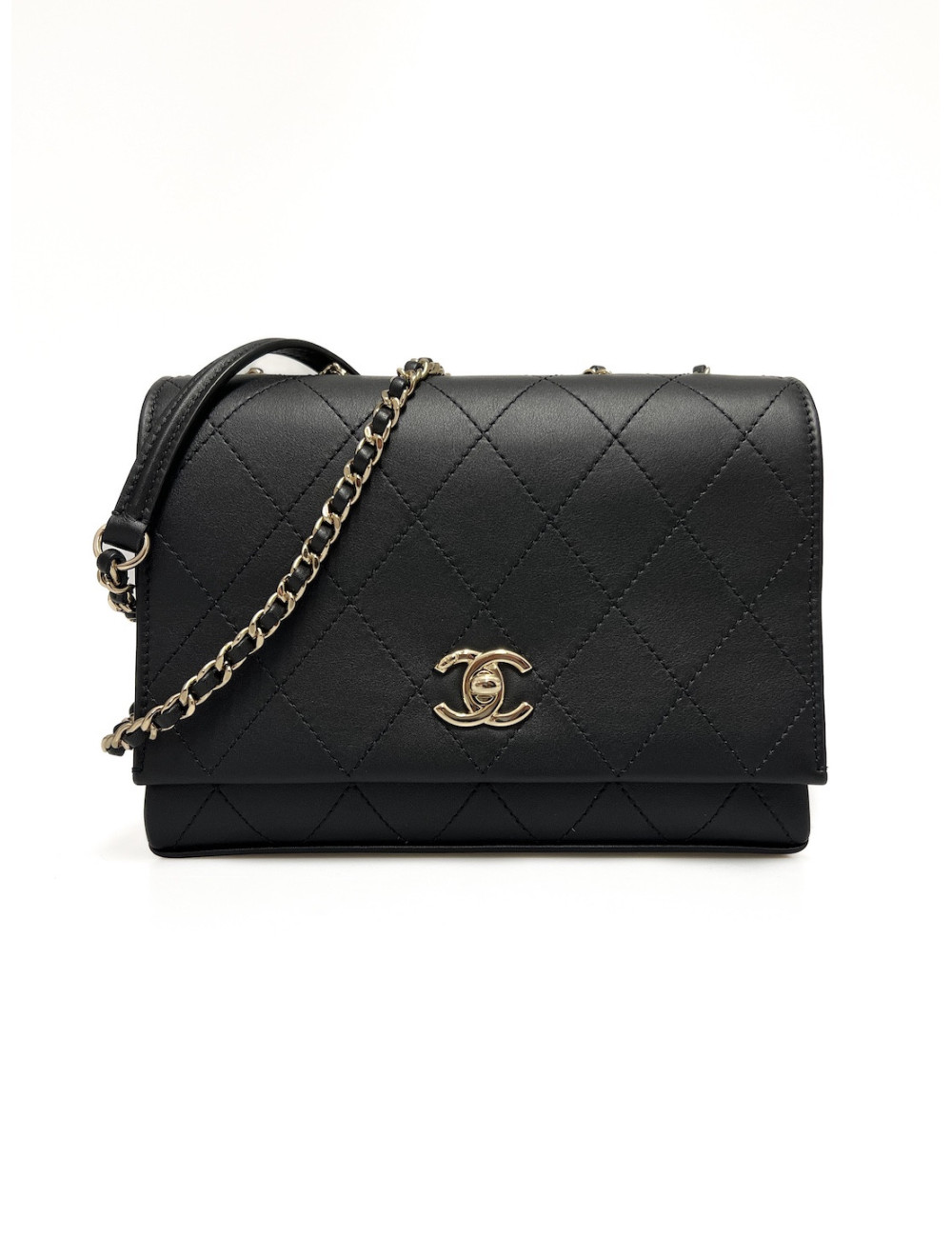 Sac CHANEL à rabat cuir noir