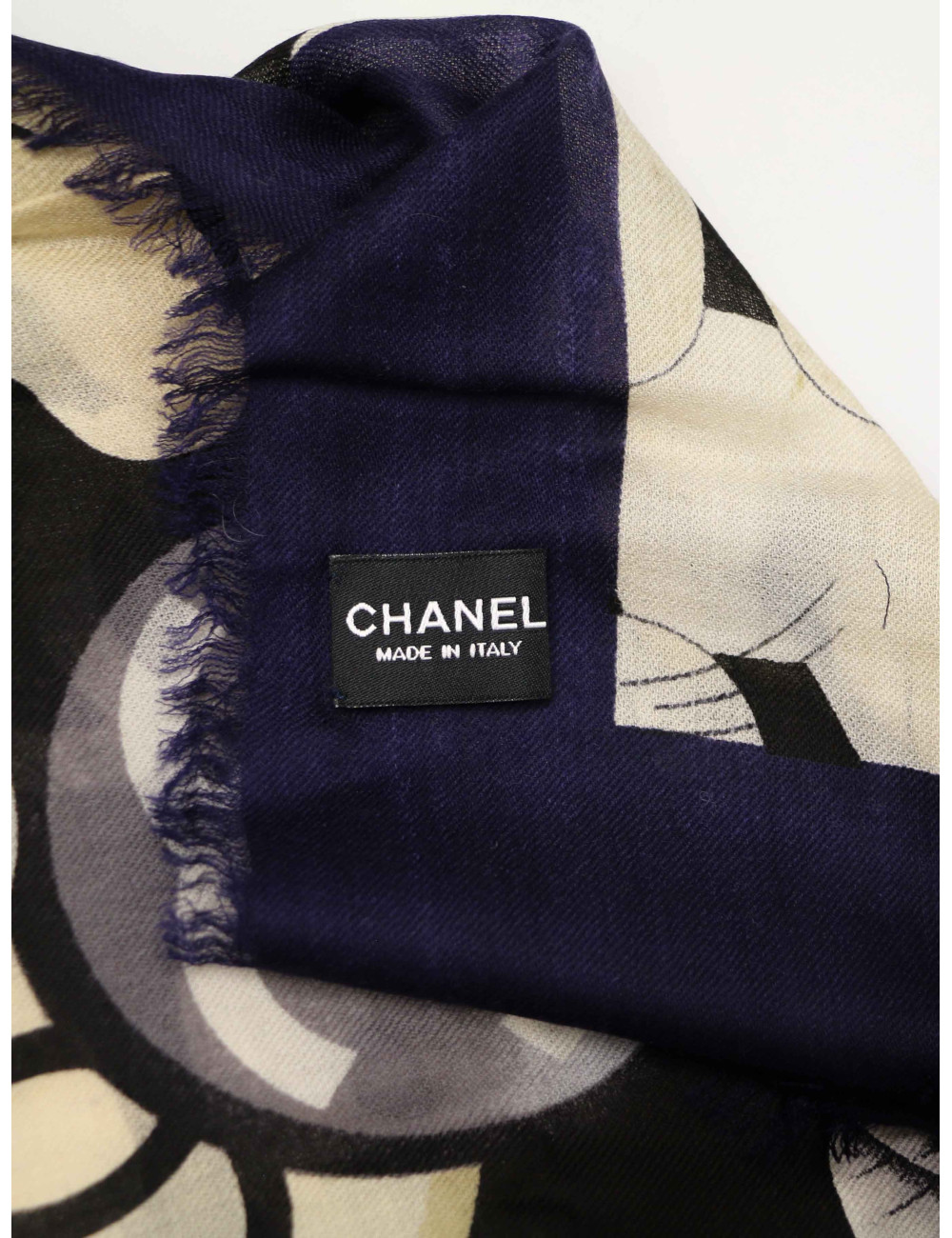 Foulard Chanel camélias chats cachemire 100% : certifié authentique