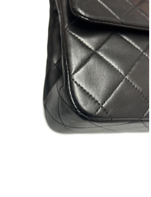 Sac timeless 23 Chanel noir : livré dans sa boîte Chanel d'origine